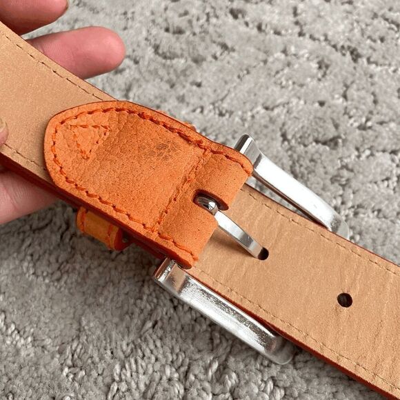 Vineyard Vines Casual Orange Pebbled Leather Sliver Buckle Belt - 32/80 UNISEX - Picture 6 of 6